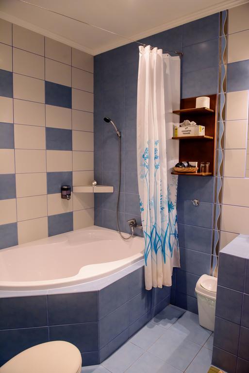 Hotel Slnecny Dvor Michalovce Bilik gambar