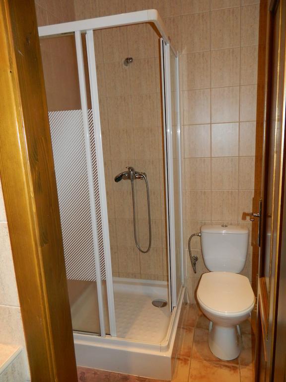Hotel Slnecny Dvor Michalovce Bilik gambar