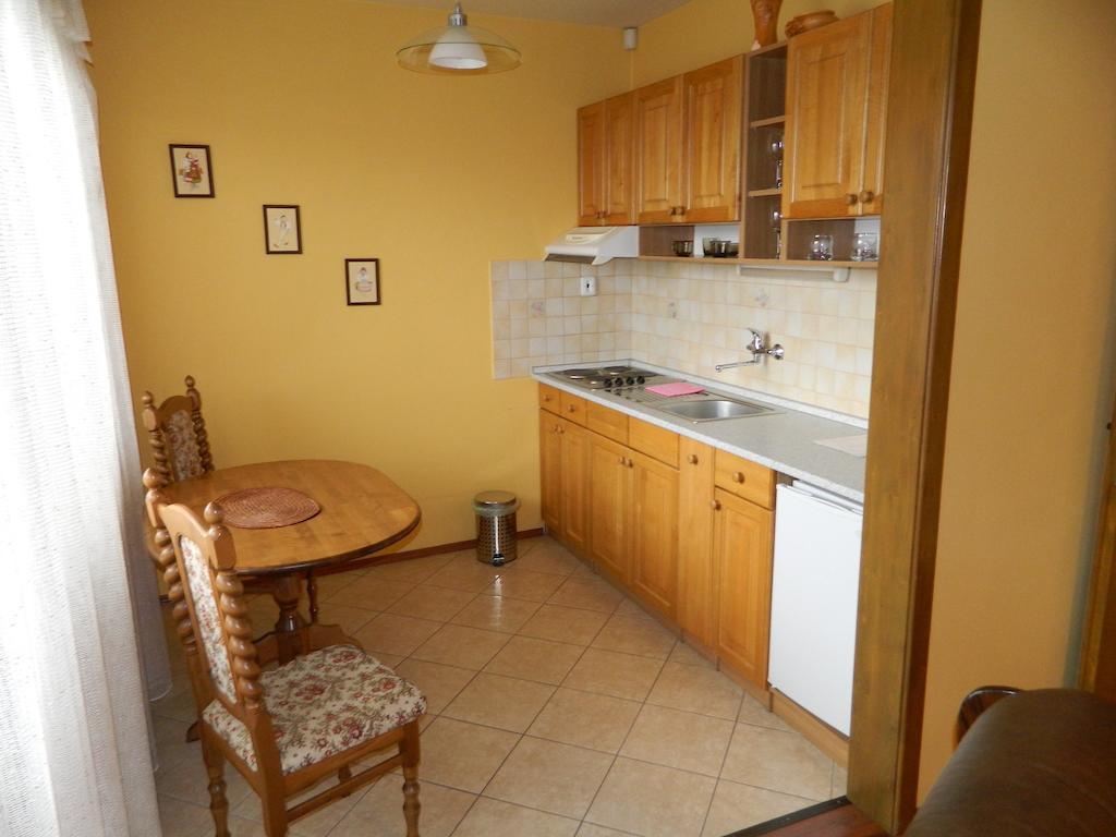 Hotel Slnecny Dvor Michalovce Bilik gambar