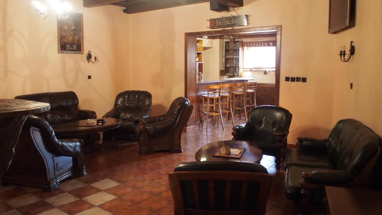 Hotel Slnecny Dvor Michalovce Luaran gambar