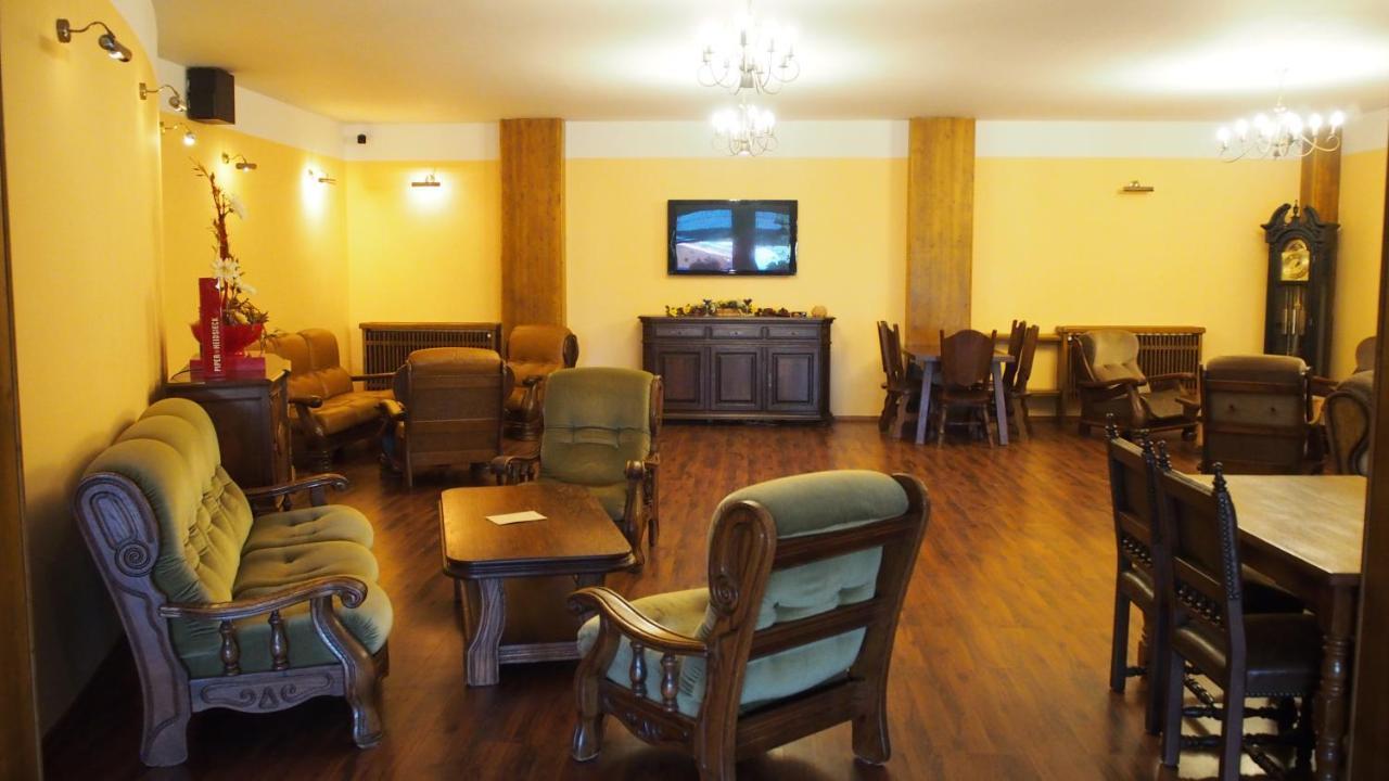 Hotel Slnecny Dvor Michalovce Luaran gambar